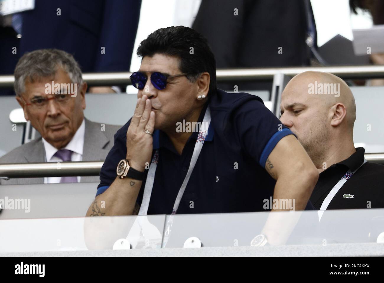 Diego Maradona während des Spiels der FIFA Fußball-Weltmeisterschaft Russland 16 zwischen Frankreich und Argentinien 2018 in der Kazan Arena am 30. Juni 2018 in Kazan, Russland. (Foto von Mehdi Taamallah/NurPhoto) Stockfoto