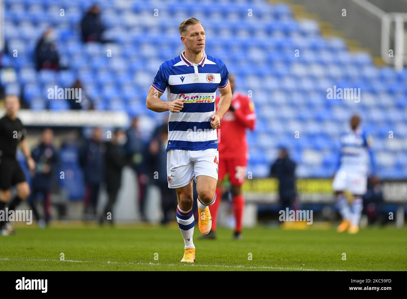 Michael Morrison von Reading während des Sky Bet Championship-Spiels zwischen Reading und Nottingham Forest im Madejski Stadium, Reading am Samstag, 5.. Dezember 2020. (Foto von Jon Hobley/MI News/NurPhoto) Stockfoto