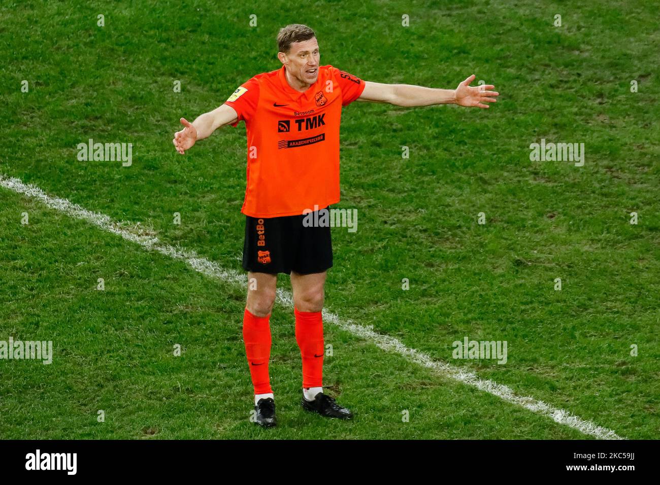 Pavel Pogrebnyak aus Ural reagiert während des Spiels der russischen Premier League zwischen dem FC Zenit Sankt Petersburg und dem FC Ural Jekaterinburg am 5. Dezember 2020 in der Gazprom Arena in Sankt Petersburg, Russland. (Foto von Mike Kireev/NurPhoto) Stockfoto