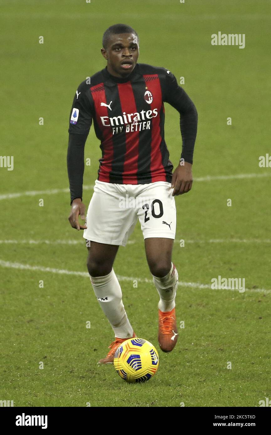 Pierre Kalulu vom AC Mailand in Aktion während der Serie Ein Spiel zwischen AC Mailand und Parma Calcio im Stadio Giuseppe Meazza am 13. Dezember 2020 in Mailand, Italien. (Foto von Giuseppe Cottini/NurPhoto) Stockfoto