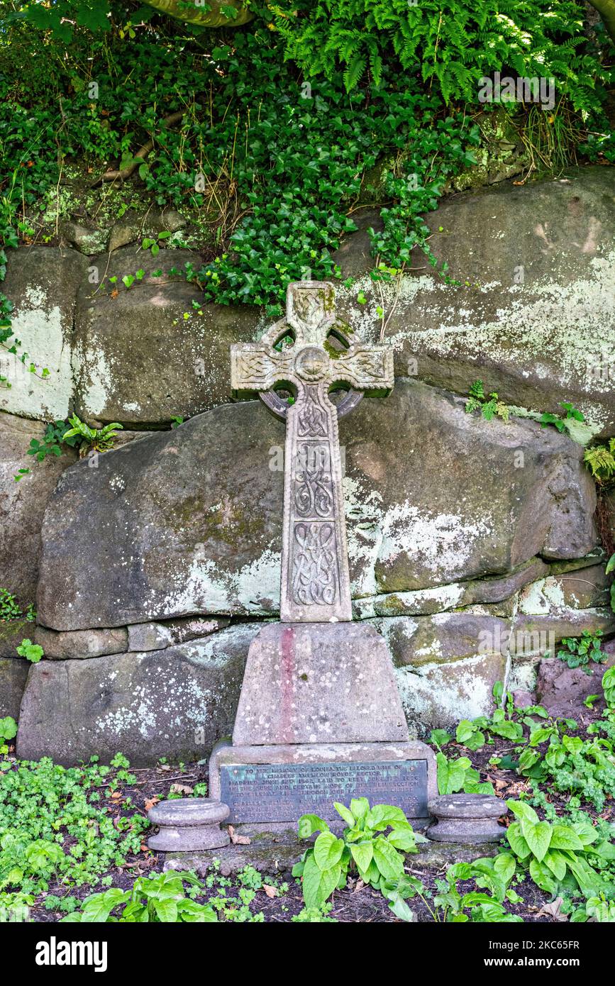 Grabstein auf dem Kirchhof von St. Peter, Heysham, Lancashire, Großbritannien Stockfoto