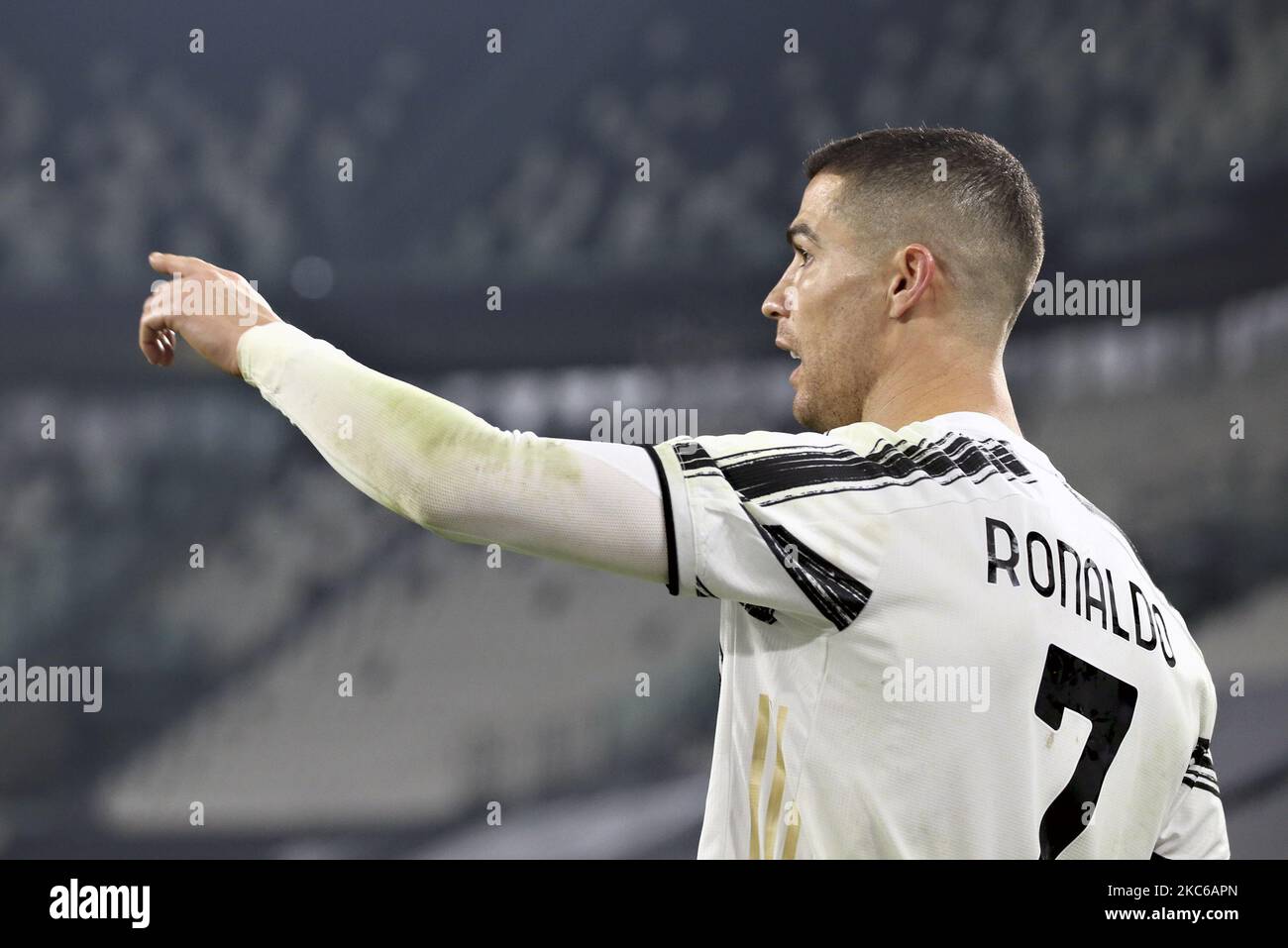 Cristiano Ronaldo von Juventus Gesten während der Serie Ein Spiel zwischen Juventus und ACF Fiorentina im Allianz Stadium am 22. Dezember 2020 in Turin, Italien. (Foto von Giuseppe Cottini/NurPhoto) Stockfoto