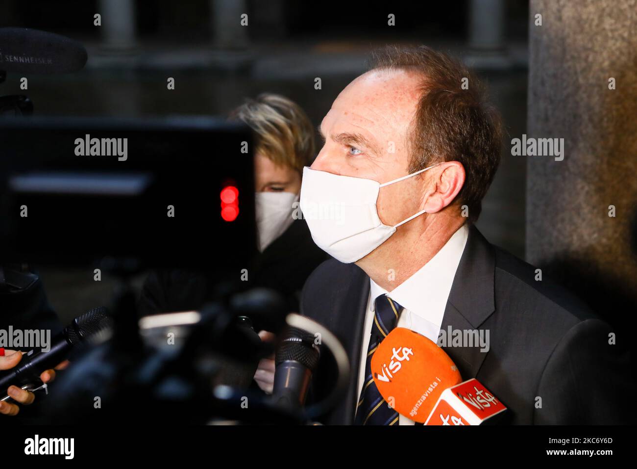 Stefano Formentini wird in der Trauerkammer des Palazzo reale von Marco Formentini, dem ehemaligen Bürgermeister von Mailand, gesehen, der am 2. Januar 2020 starb. Mailand, Italien 4. Januar 2021 (Foto von Mairo Cinquetti/NurPhoto) Stockfoto