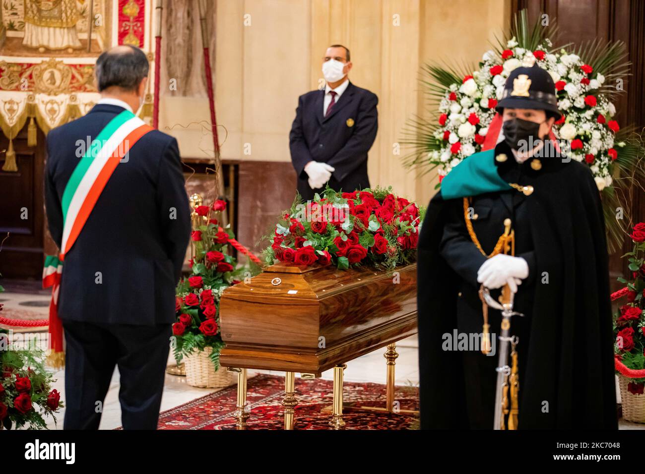 Giuseppe Sala wird am 04. Januar 2021 in Mailand, Italien, in der Beerdigungsstätte von Marco Formentini in der Sala Alessi in der Pinacoteca Marino gesehen. (Foto von Alessandro Bremec/NurPhoto) Stockfoto