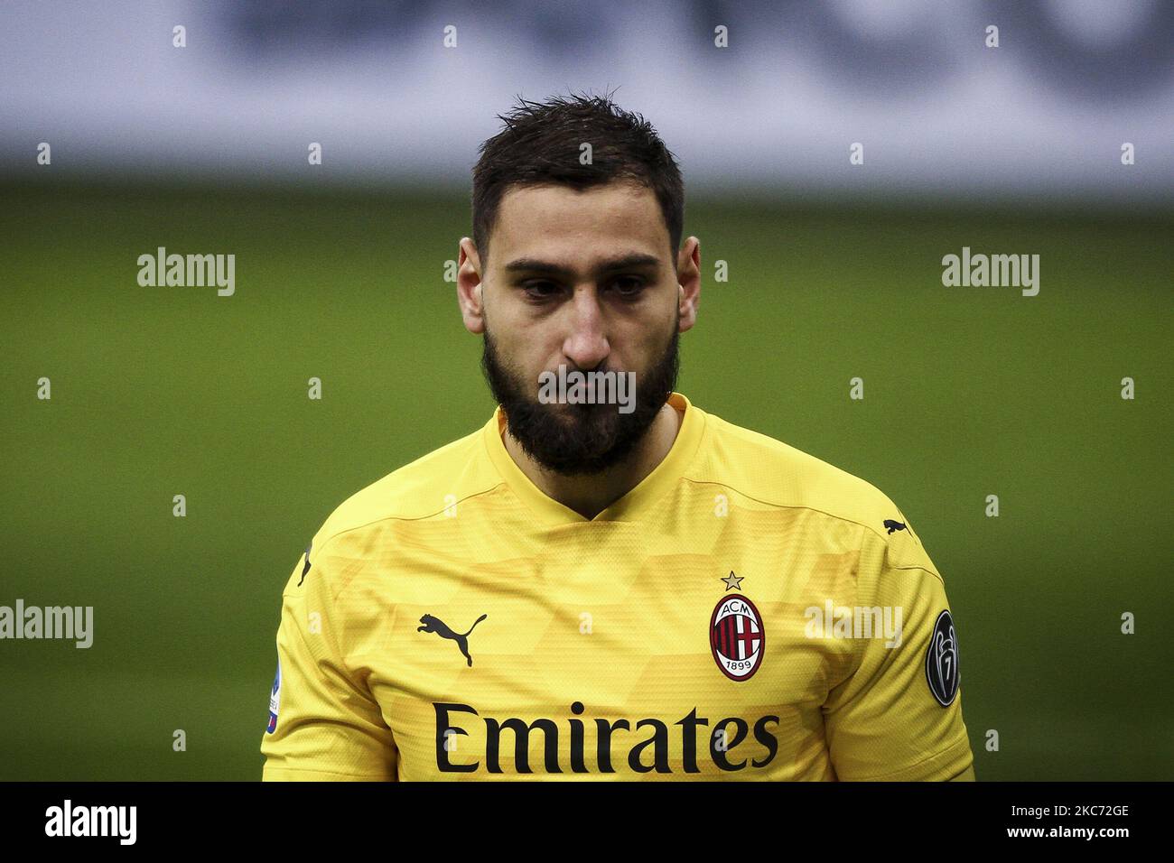 Der Mailänder Torwart Gianluigi Donnarumma (99) blickt während des Fußballspiels Nr. 16 DER Serie A MAILAND - JUVENTUS am 06. Januar 2021 im Stadio Giuseppe Meazza in Mailand, Lombardei, Italien, auf. Endergebnis: Milan-Juventus 1-3. (Foto von Matteo Bottanelli/NurPhoto) Stockfoto