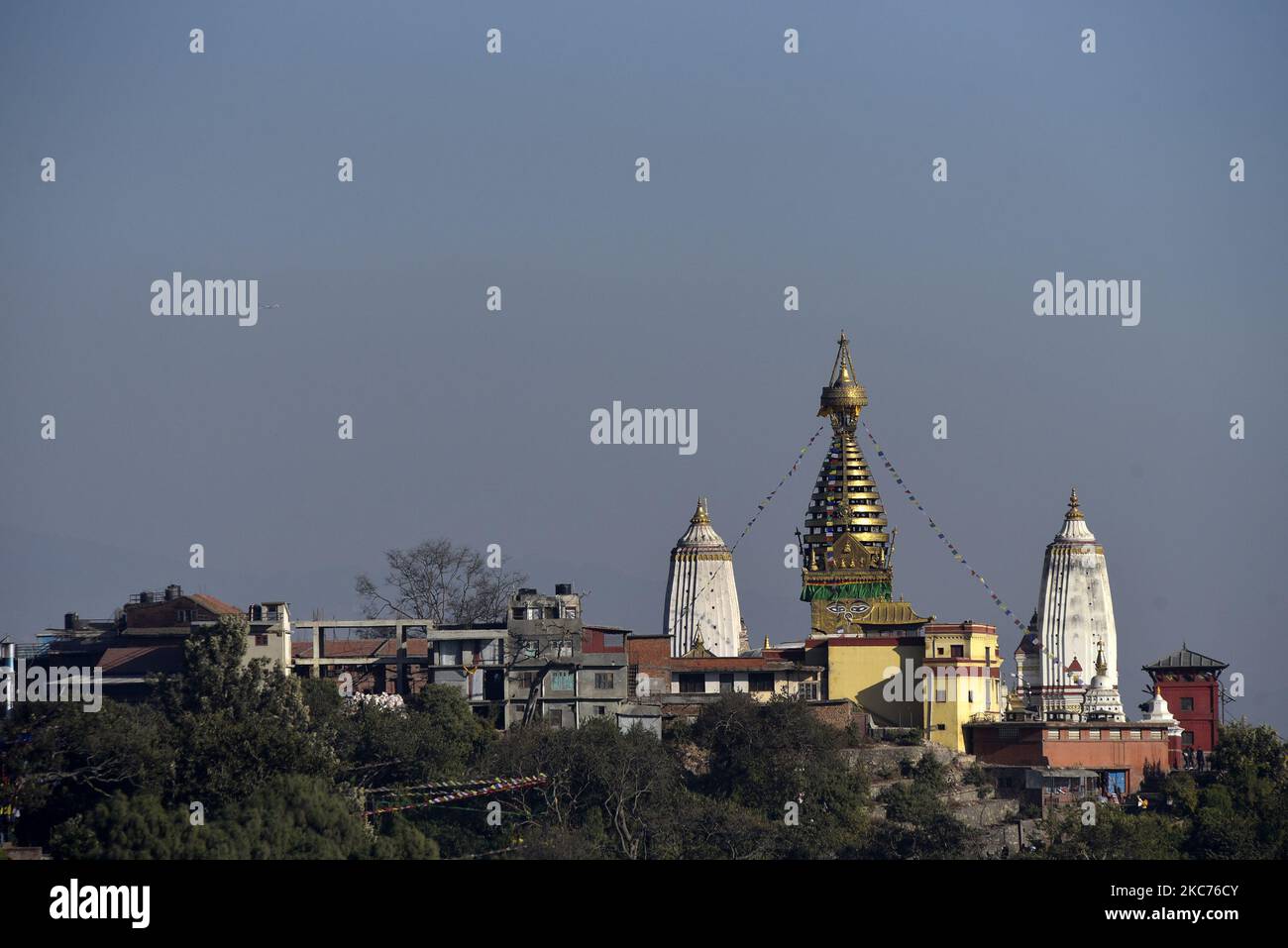 Swayambhunath Stupa Heritage Site gesehen bei klarem Wetter wie nach gefährlichen Luftverschmutzung in Kathmandu, Nepal am Freitag, 8. Januar 2021. (Foto von Narayan Maharjan/NurPhoto) Stockfoto