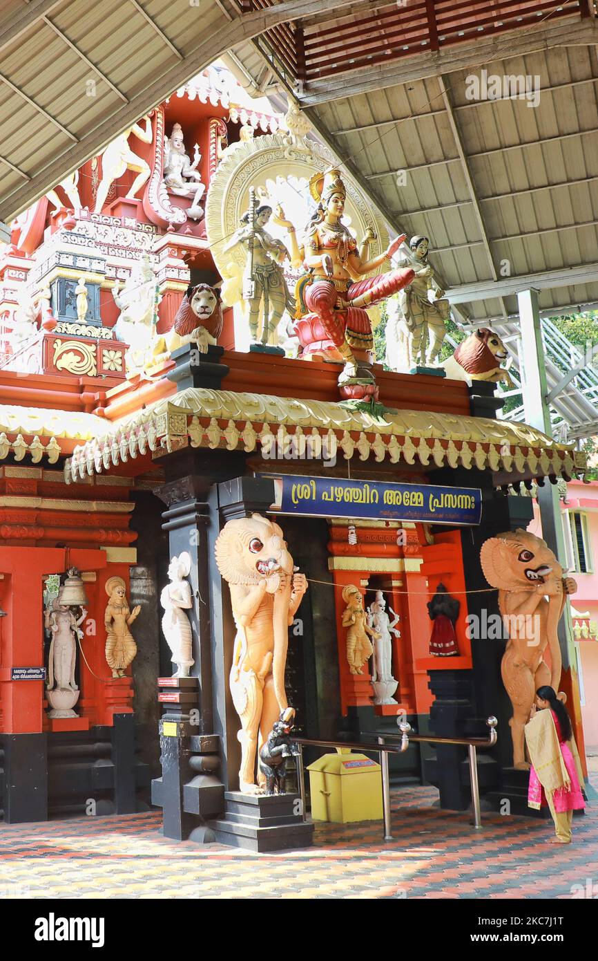 Pazhanchira Devi Tempel in Thiruvananthapuram (Trivandrum), Kerala, Indien. Der Tempel Sree Pazhanchira Devi ist einer der ältesten Tempel. Der Tempel ist fast 700 Jahre alt und ist ein hervorragendes Beispiel für Kerala Vasthu Vidya und Tempelarchitektur. Diese Denkmalstruktur wird unter die Liste der Denkmäler von nationaler Bedeutung platziert. (Foto von Creative Touch Imaging Ltd./NurPhoto) Stockfoto