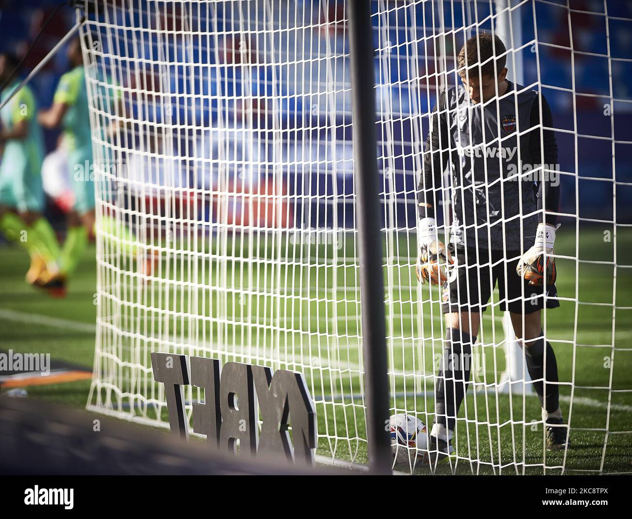 Aitor Fernandez von Levante UD reagiert während der La Liga mach zwischen Levante und Granada im Estadio Ciutat de Valencia am 6. Februar 2021 in Valencia, Spanien (Foto: Maria Jose Segovia/NurPhoto) Stockfoto