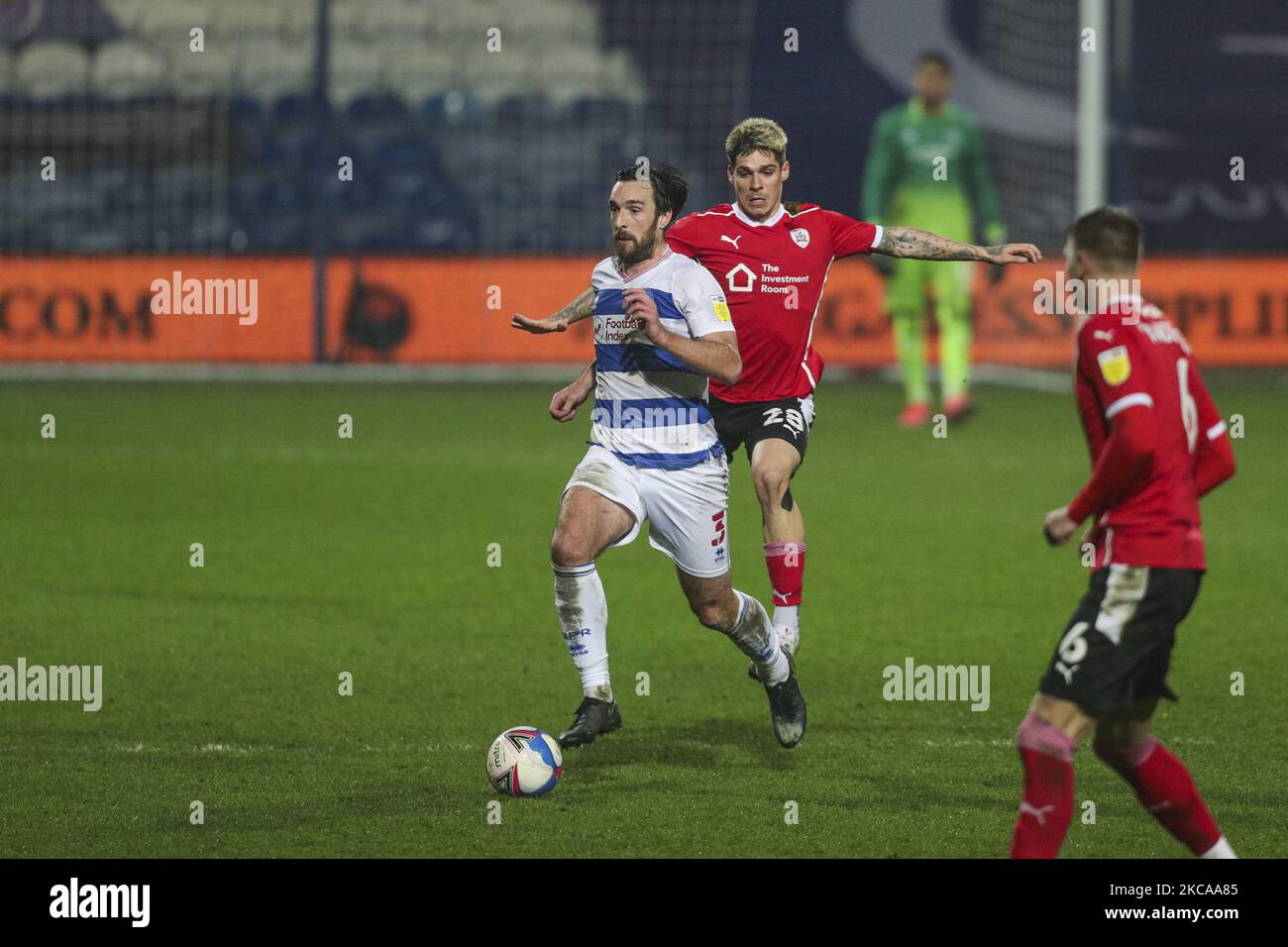 QPRs Lee Wallace über den Angriff während des Sky Bet Championship-Spiels zwischen Queens Park Rangers und Barsley im Loftus Road Stadium, London am Mittwoch, 3.. März 2021. (Foto von Ian Randall/MI News/NurPhoto) Stockfoto