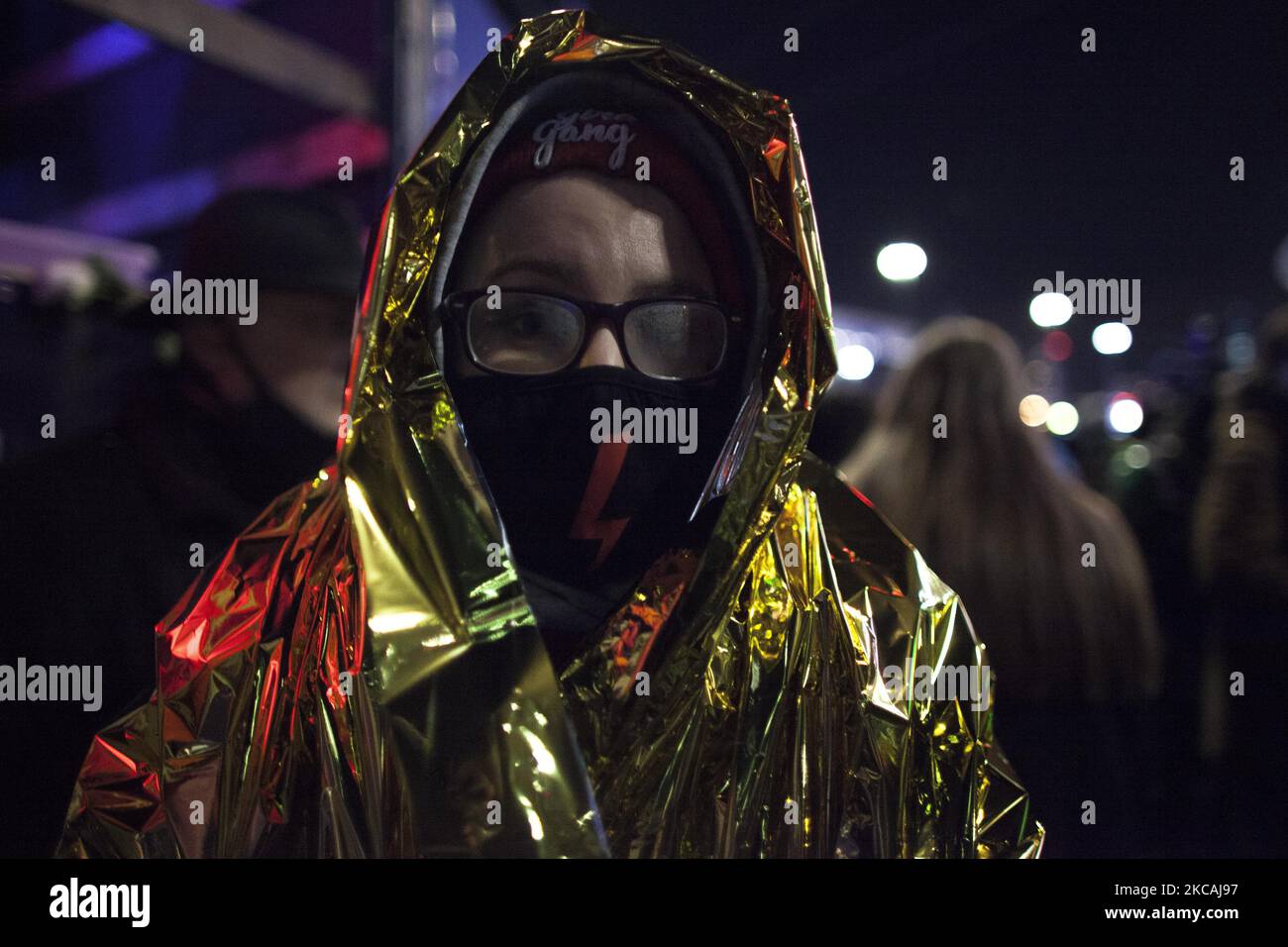 Die Protestierenden deckten während des Internationalen Frauentags, der vom Woman's Strike am 8. März 2021 in Warschau, Polen, organisiert wurde, eine Raumdecke zu. (Foto von Maciej Luczniewski/NurPhoto) Stockfoto