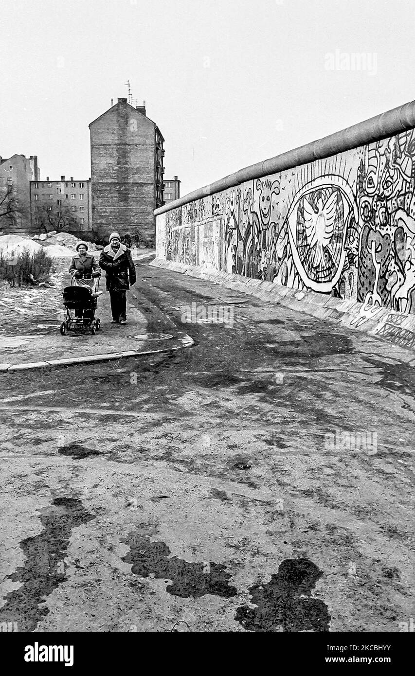 Alexanderplatz, Ost-Berlin, Deutschland, 1983. Stockfoto
