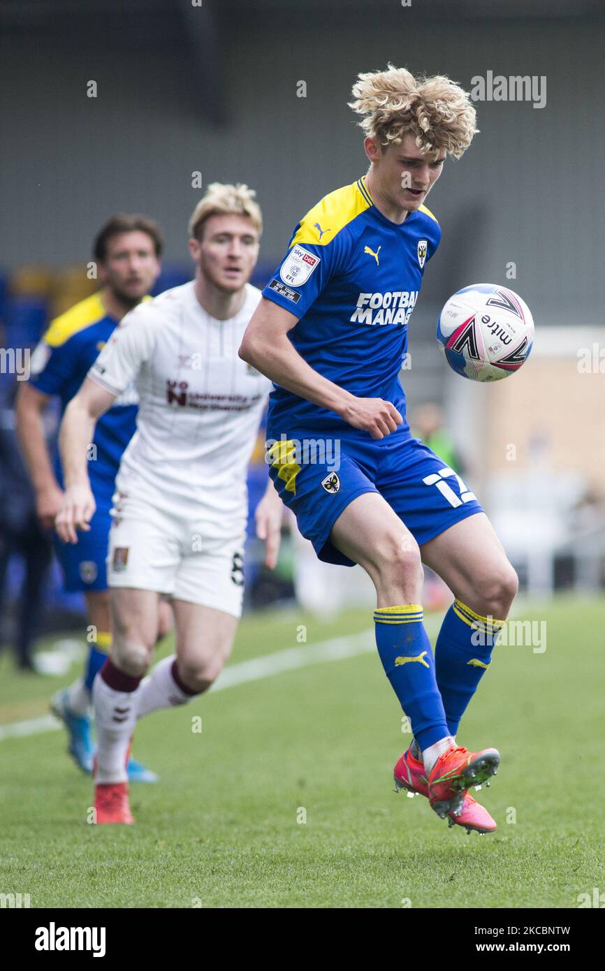 Jack Rudoni vom AFC Wimbledon kontrolliert den Ball während des Spiels der Sky Bet League 1 zwischen AFC Wimbledon und Northampton Town am 27.. März 2021 in der Plough Lane, Wimbledon, England. (Foto von Federico Maranesi/MI News/NurPhoto) Stockfoto