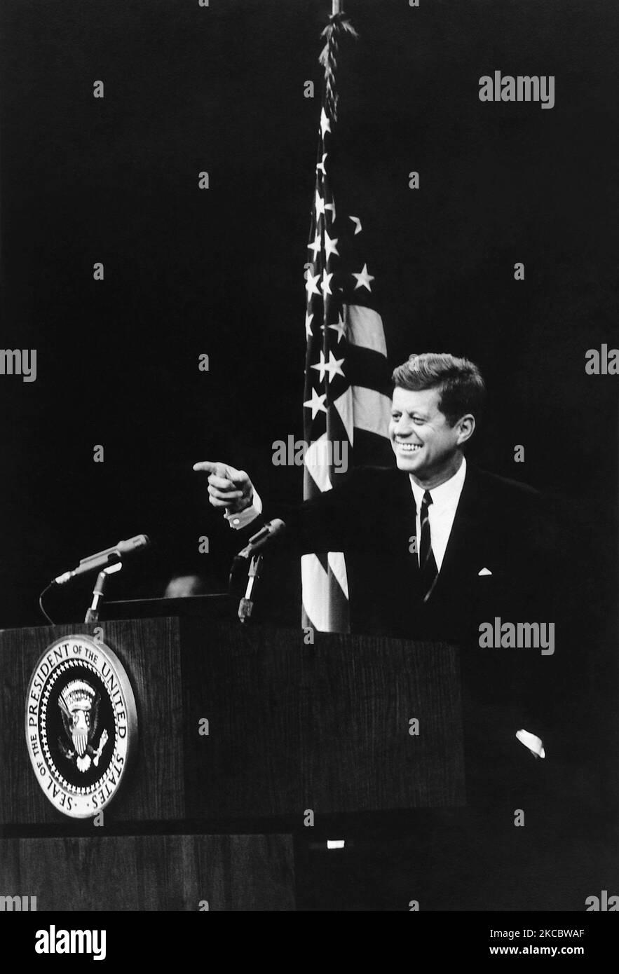 John F. Kennedy während einer Pressekonferenz in Washington D.C. Stockfoto