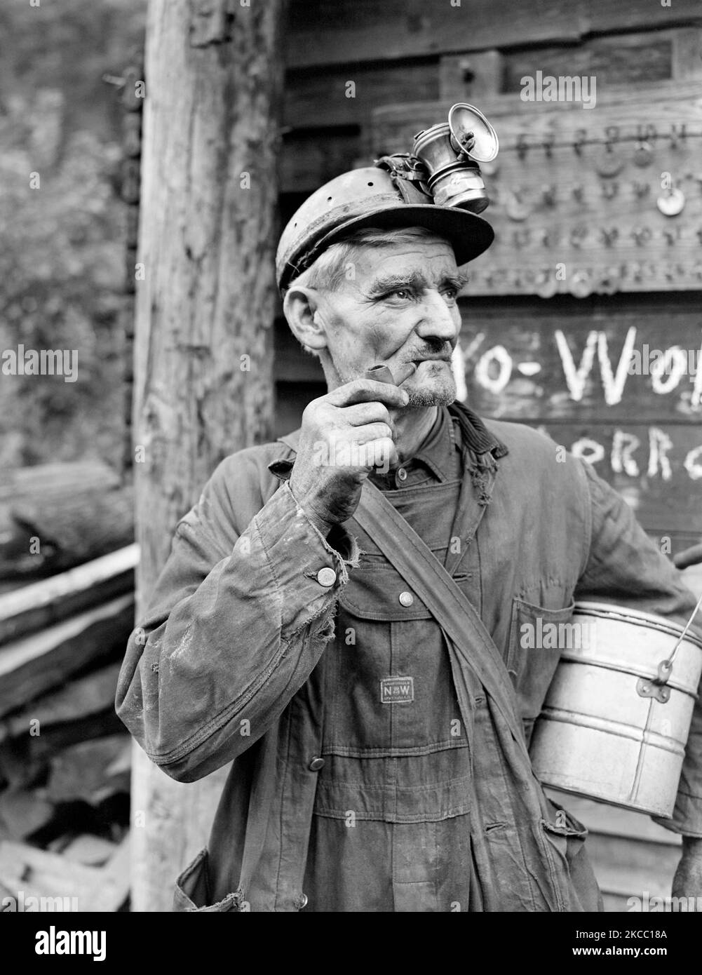 Ein Bergmann der P V & K Coal Company, Mine Clover, Lejunjunor, Harlan County, Kentucky. Stockfoto