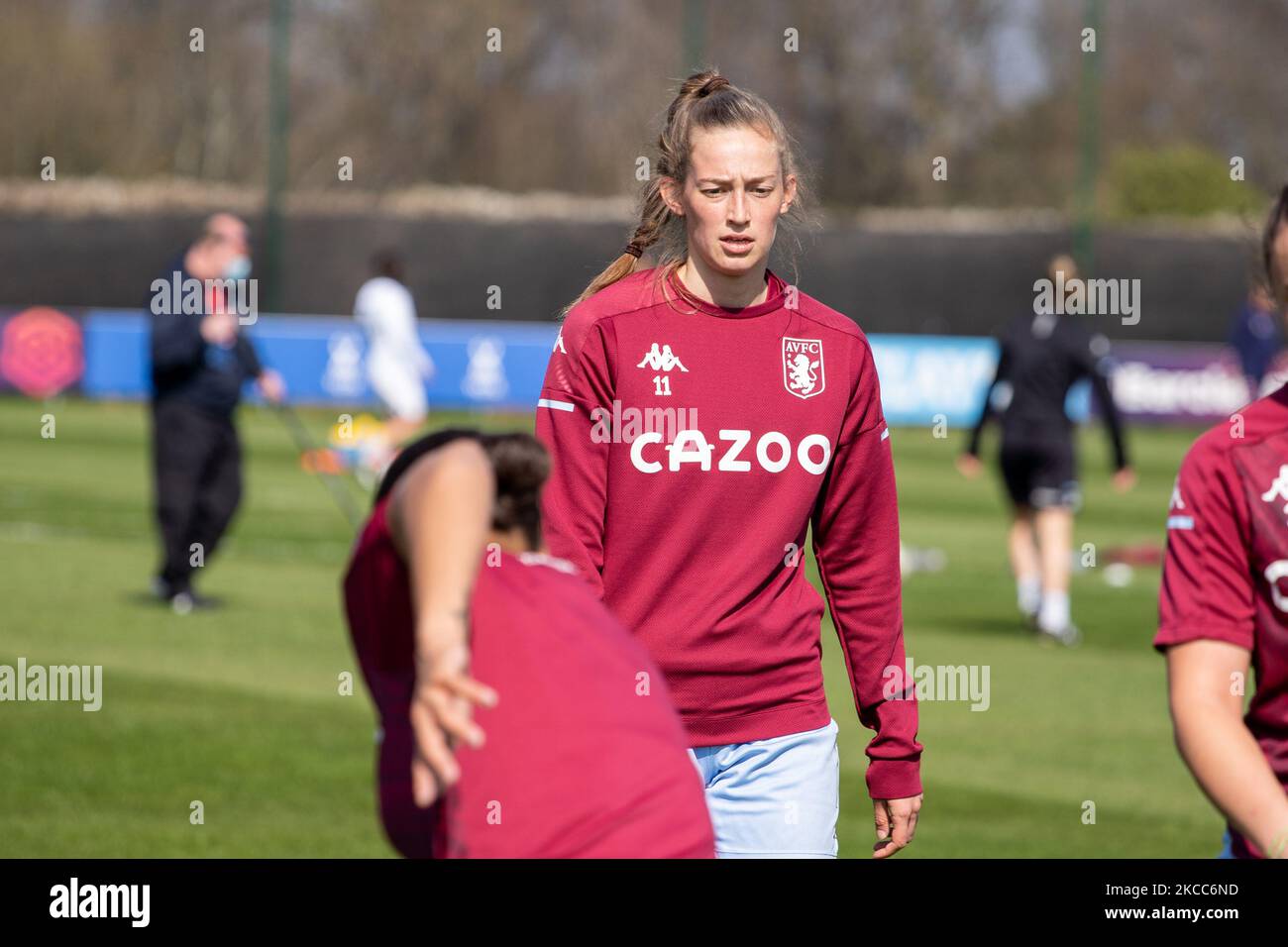 Amy West of Aston Villa Ladies FC während des Vormatchwarmuts während der Barclays FA Women's Super League zwischen Everton Women und Aston Villa Women am 04.. April 2021 im Walton Hall Park Stadium, Liverpool, Großbritannien (Foto by Action Foto Sport/NurPhoto) Stockfoto