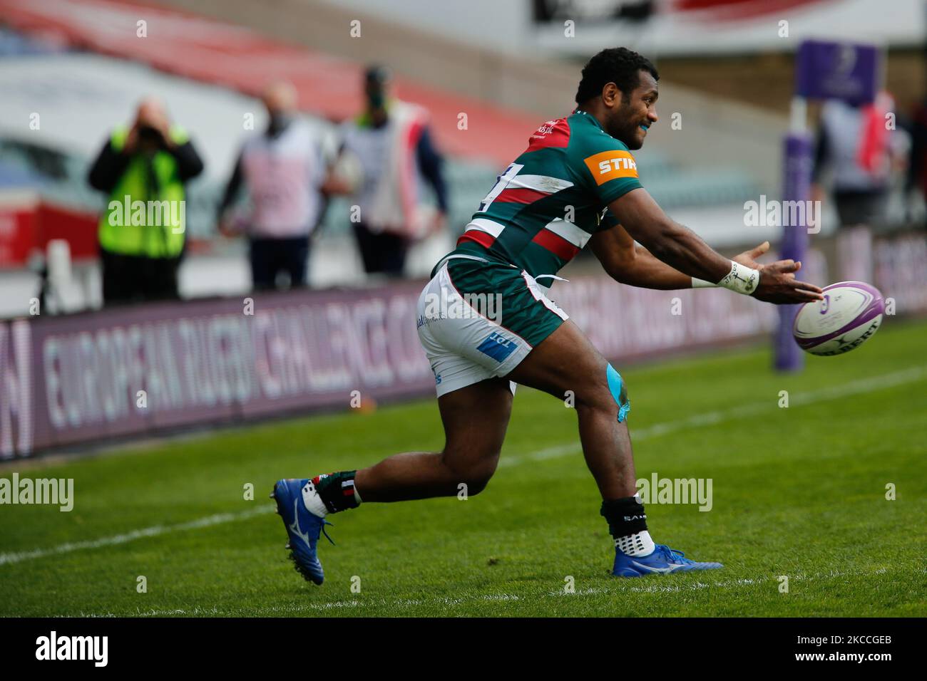 Kini Murimurivalu von Leicester Tigers in Aktion beim European Rugby Challenge Cup Quarter Final Match zwischen Leicester Tigers und Newcastle Falcons am 10.. April 2021 in der Welford Road, Leicester, England. (Foto von Chris Lishman/MI News/NurPhoto) Stockfoto