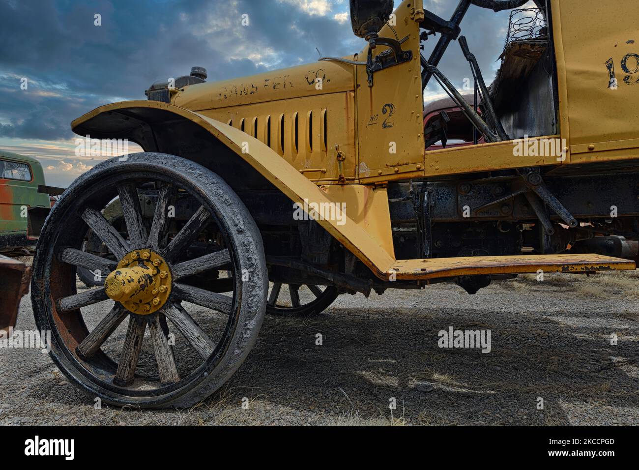 Turn of the Century Delivery Truck mit einem Jahrhundert von Wüstenpatina und Korrosion. Stockfoto