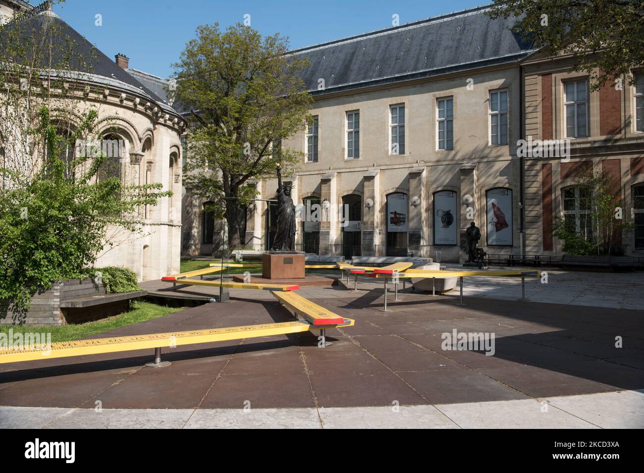 Das Musée des Arts et Métiers, im dritten Arrondissement von Paris, am Eröffnungstag der Generalstaaten über den Säkularismus, der von der französischen Regierung unter der Verantwortung von Marlène Schiappa, Minister für Staatsbürgerschaft, organisiert im Conservatoire National des Arts et Métiers, in Paris, gefordert wurde, Am 20. April 2021. (Foto von Andrea Savorani Neri/NurPhoto) Stockfoto