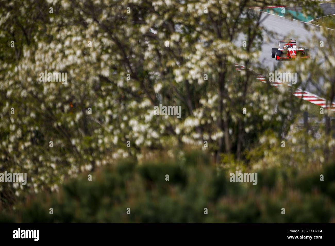 01 Dennis Hauger aus Norwegen von Prema Racing, Action am zweiten Tag des Formel-3-Testens auf dem Circuit de Barcelona - Catalunya am 21. April 2021 in Montmelo, Spanien. (Foto von Xavier Bonilla/NurPhoto) Stockfoto
