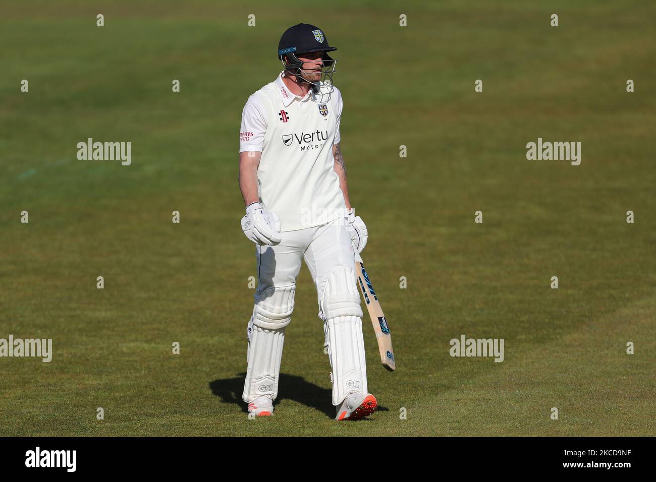 Jack Burnham von Durham während des LV= Insurance County Championship-Spiels zwischen dem Durham County Cricket Club und dem Derbyshire County Cricket Club im Emirates Riverside, Chester le Street am Donnerstag, dem 22.. April 2021. (Foto von Mark Fletcher/MI News/NurPhoto) Stockfoto