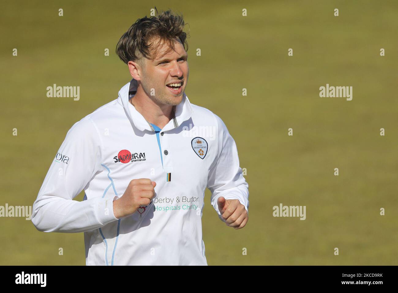 Matt Crickley aus Derbyshire während des LV= Insurance County Championship-Spiels zwischen dem Durham County Cricket Club und dem Derbyshire County Cricket Club in Emirates Riverside, Chester le Street am Donnerstag, dem 22.. April 2021. (Foto von Robert Smith/MI News/NurPhoto) Stockfoto