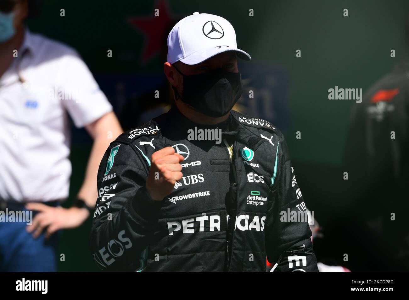 Valtteri Bottas vom Mercedes-AMG Petronas F1 Team fährt seinen W12-Sitzer im Qualifying des portugiesischen GP, dritter Lauf der Formel 1-Weltmeisterschaft im Autodromo Internacional do Algarve, Mexilhoeira Grande, Portimao, Algarve, 1. Mai 2021 (Foto: Andrea Diodato/NurPhoto) Stockfoto