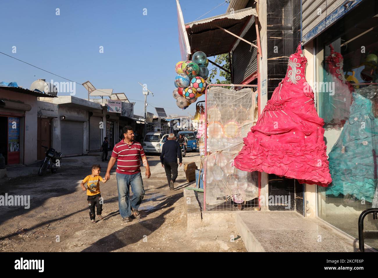 Das tägliche Leben der vertriebenen Syrer in Karama-Lagern im Norden des Gouvernements Idlib an der syrisch-türkischen Grenze am 30. Mai 2021. (Foto von Muhammad al-Rifai/NurPhoto) Stockfoto