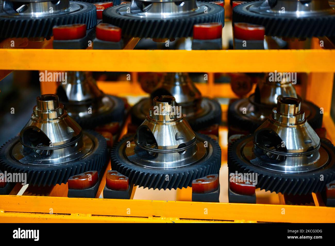 Kegeldifferenzialgetriebe für Automobile in der Werkhalle Stockfoto