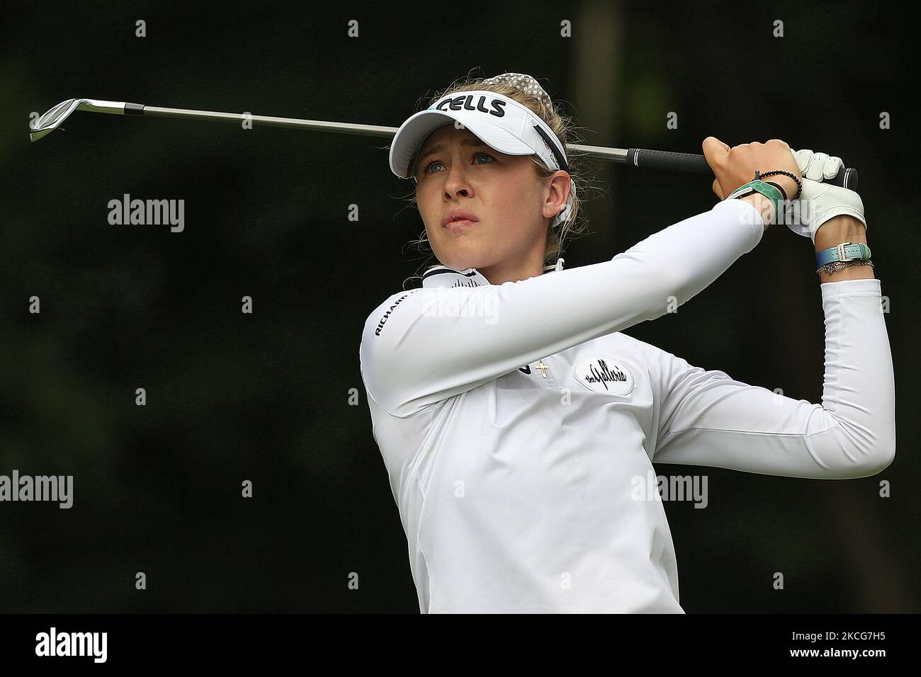 Nelly Korda aus Bradenton, Florida, trifft während der zweiten Runde des Meijer LPGA Classic Golfturniers im Blythefield Country Club in Belmont, MI, USA, am 18. Juni 2021 vom 7.-Abschlag. (Foto von Amy Lemus/NurPhoto) Stockfoto