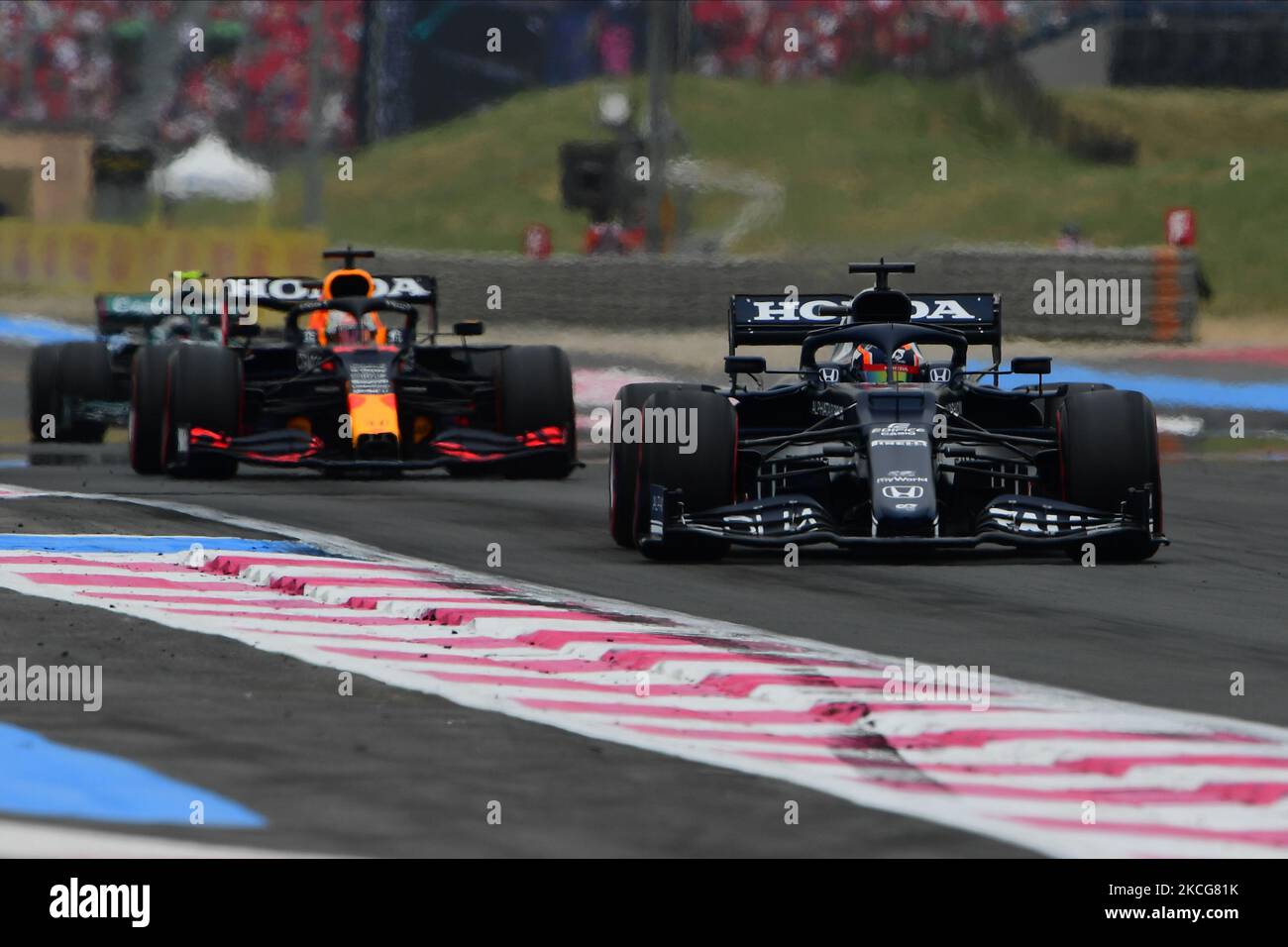 Yuki Tsunoda von der Scuderia Alpha Tauri Honda fährt seinen AT02-Sitzer während des freien Trainings des französischen GP auf dem Paul Ricard Circuit in Le Castelett, Provence-Alpes-Côte d'Azur, Frankreich, 19. Juni 2021 (Foto: Andrea Diodato/NurPhoto) Stockfoto