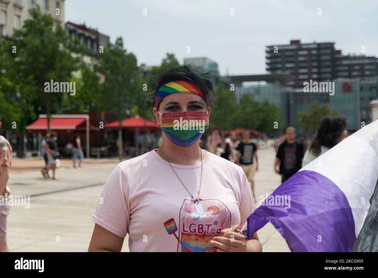 Am 19.. Juni fand die jährliche Pride Parade in Clermont-Ferrand, Frankreich, unter einer erdrückenden Hitze statt. Die Veranstaltung sammelte Tonnen von Menschen. Die Cortege marschierte in den Hauptstraßen der Metropole. (Foto von Adrien Fillon/NurPhoto) Stockfoto