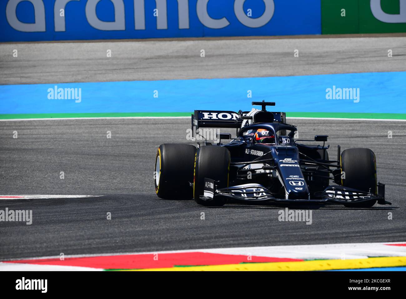 Yuki Tsunoda von der Scuderia Alpha Tauri Honda fährt seinen AT02-Sitzer im freien Training des Grand Prix von Steiermark, 8. Runde der Formel-1-Weltmeisterschaft im Red Bull Ring in Spielberg, Steiermark, Austia, 25. Juni 2021 (Foto: Andrea Diodato/NurPhoto) Stockfoto
