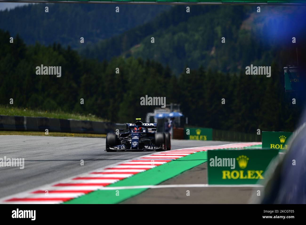 Pierre Gasly von der Scuderia Alpha Tauri Honda fährt seinen AT02-Sitzer während des Qualifyings des Großen Preises von Österreich, der Formel-1-Weltmeisterschaft 9. im Red Bull Ring in Spielberg, Steiermark, Österreich, 3. Juli 2021 (Foto: Andrea Diodato/NurPhoto) Stockfoto