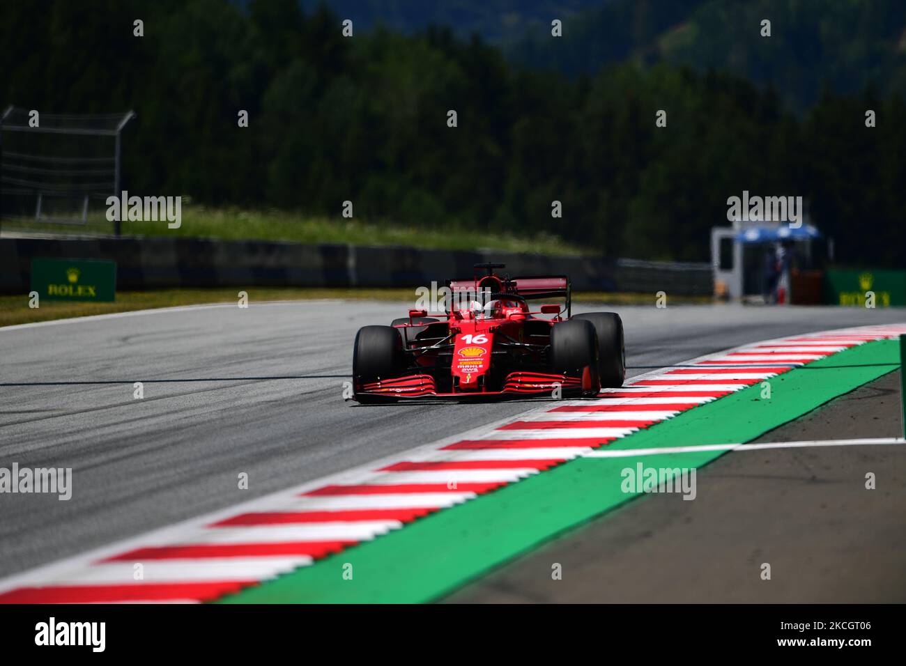 Charles Leclerc von Scuderia Mission Winnow Ferrari fährt seinen SF21-Sitzer im Qualifying des Grand Prix von Österreich, 9. bei der Formel-1-Weltmeisterschaft im Red Bull Ring in Spielberg, Steiermark, Österreich, 3. Juli 2021 (Foto: Andrea Diodato/NurPhoto) Stockfoto