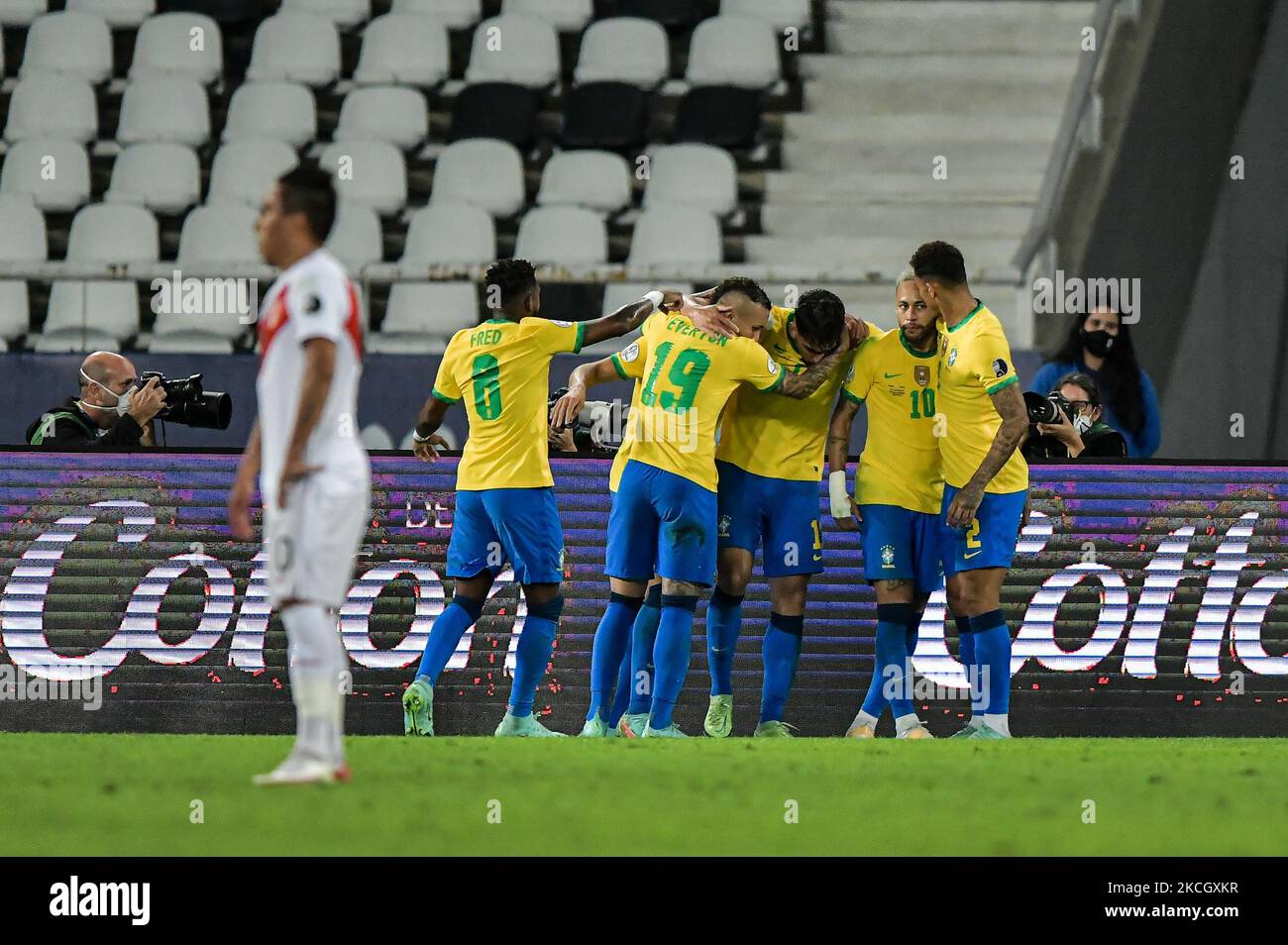 Lucas Paquetá Brasilien Spieler feiert sein Tor während eines Spiels gegen Peru im Engenhão Stadion für die Copa America 2021, an diesem Montag(05). (Foto von Thiago Ribeiro/NurPhoto) Stockfoto