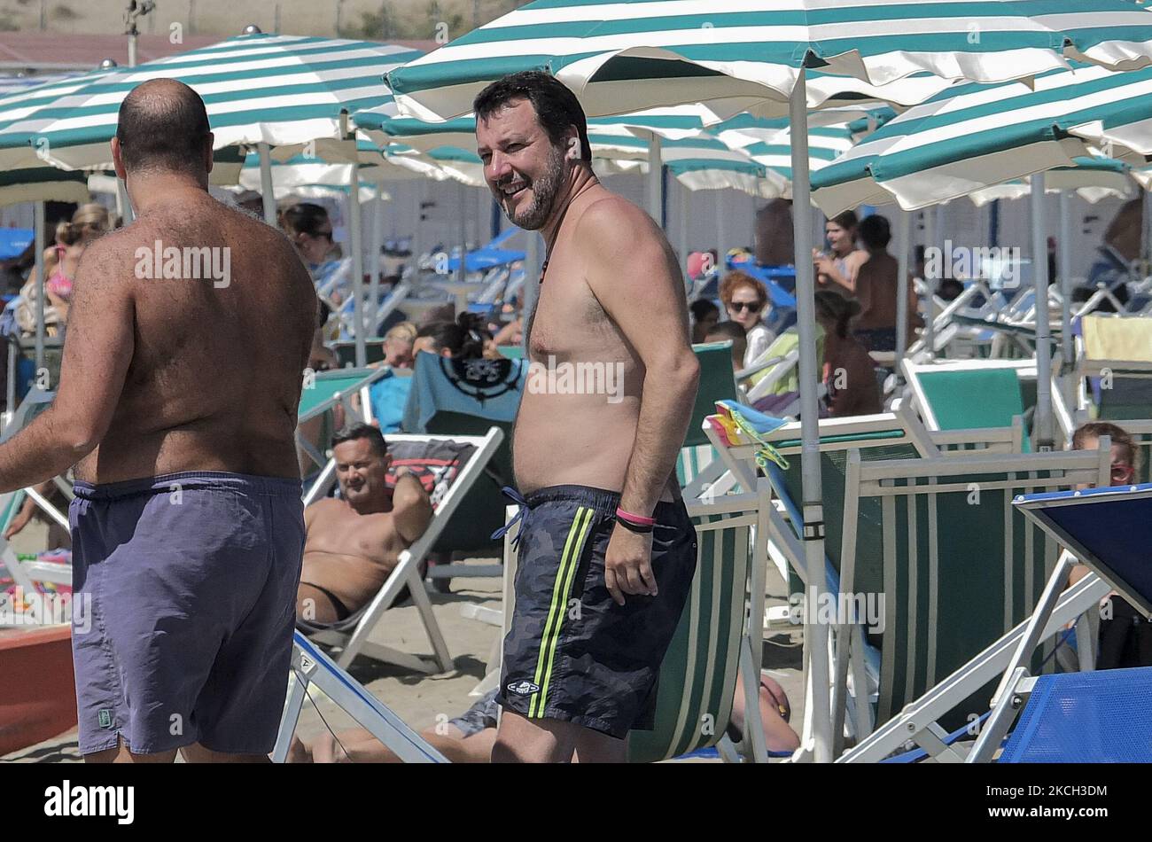 Matteo Salvini bei der Aperitif Lega Veranstaltung am Strand in Tirrenia, Pisa, Italien, am 07. Juli 2021. Der Vorsitzende der Lega, Herr Salvini, beteiligt sich an der Sammlung von Unterschriften für das Referendum über die Justiz. (Foto von Enrico Mattia Del Punta/NurPhoto) Stockfoto