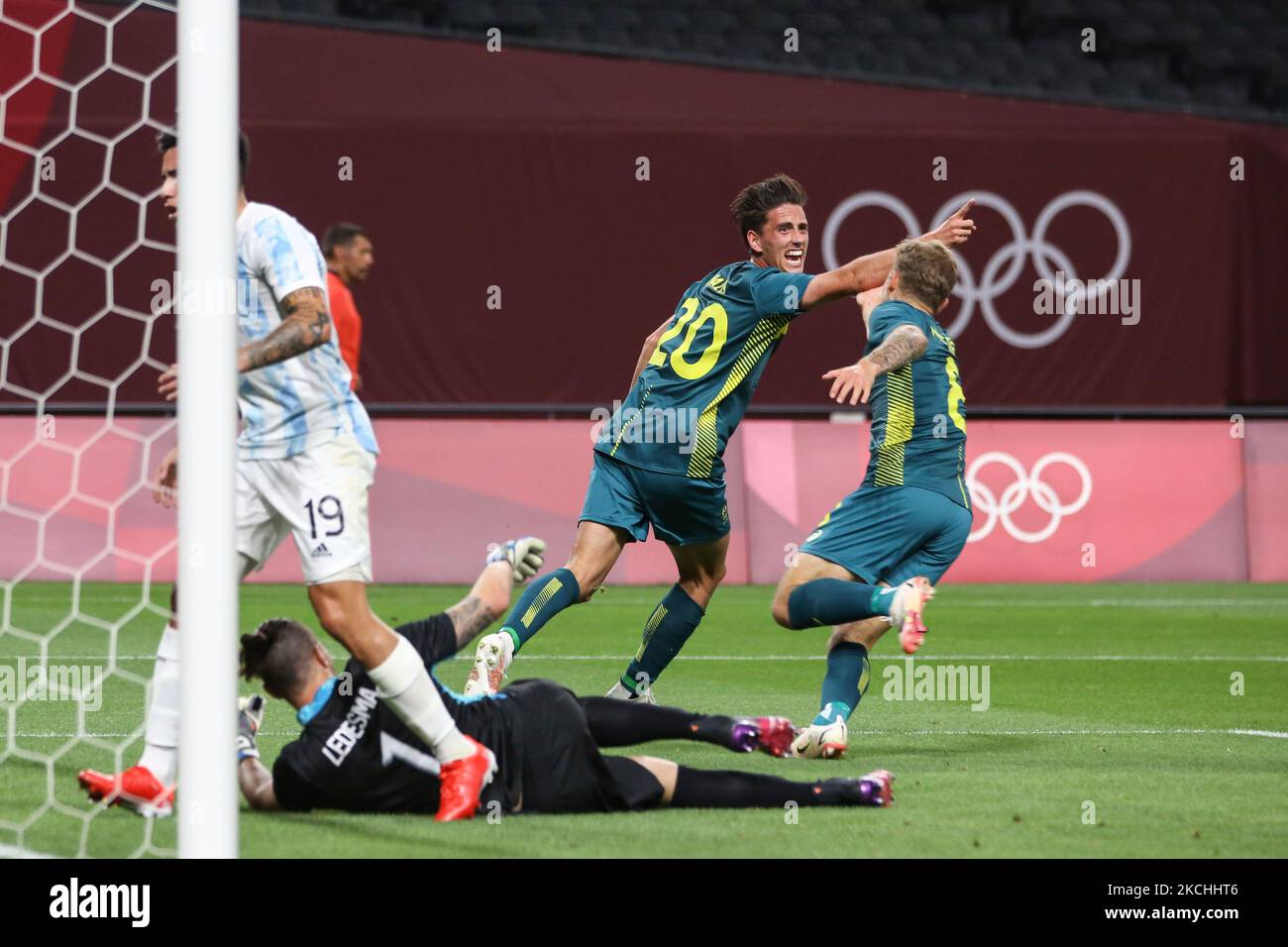 (20)der australische Lachlan Wales feiert nach einem Treffer in der ersten Halbzeit beim ersten Gruppe-C-Spiel der Männer zwischen Argentinien und Australien während der Olympischen Spiele 2020 in Tokio im Sapporo Dome Stadium am 22. Juli 2021 (Foto: Ayman Aref/NurPhoto) Stockfoto