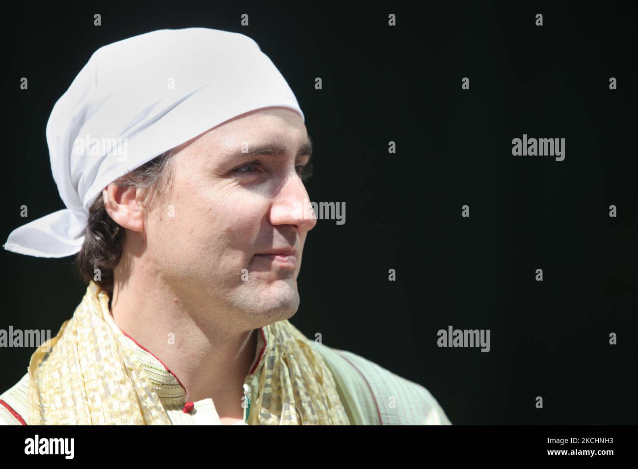 Justin Trudeau, Oppositionsführer der Federal Liberal Partei, beobachtet die farbenfrohe Prozession während der Khalsa Day Parade am 27. April 2014 in Toronto, Ontario, Kanada. Fast hunderttausend Sikhs füllten die Straßen der Innenstadt von Toronto, um an der Khalsa Day Parade zur Feier von Vaisakhi und dem 315.. Jahrestag des Khalsa teilzunehmen. (Foto von Creative Touch Imaging Ltd./NurPhoto) Stockfoto