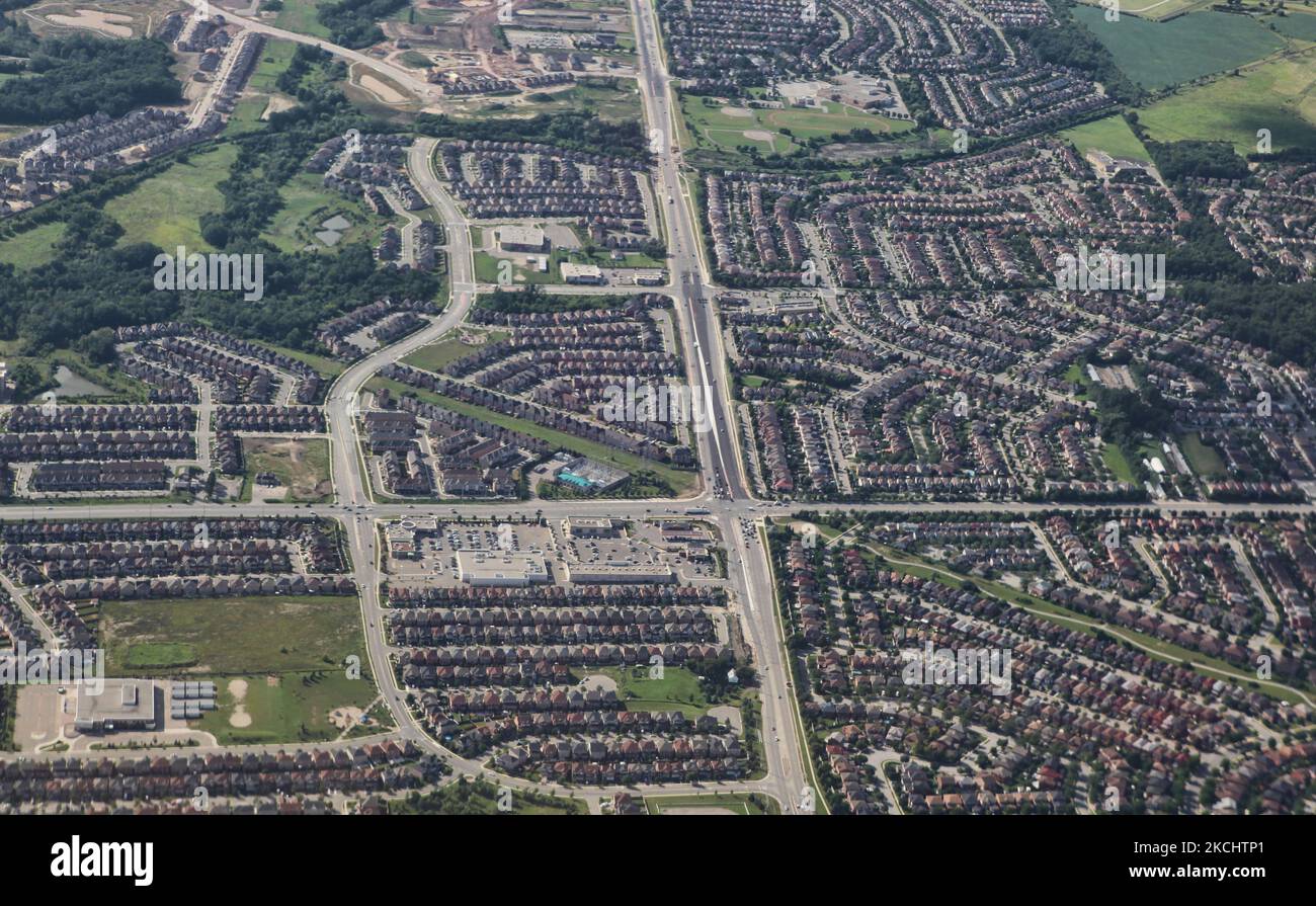 Häuser in einem Wohngebiet in der Stadt Mississauga, Ontario, Kanada. (Foto von Creative Touch Imaging Ltd./NurPhoto) Stockfoto