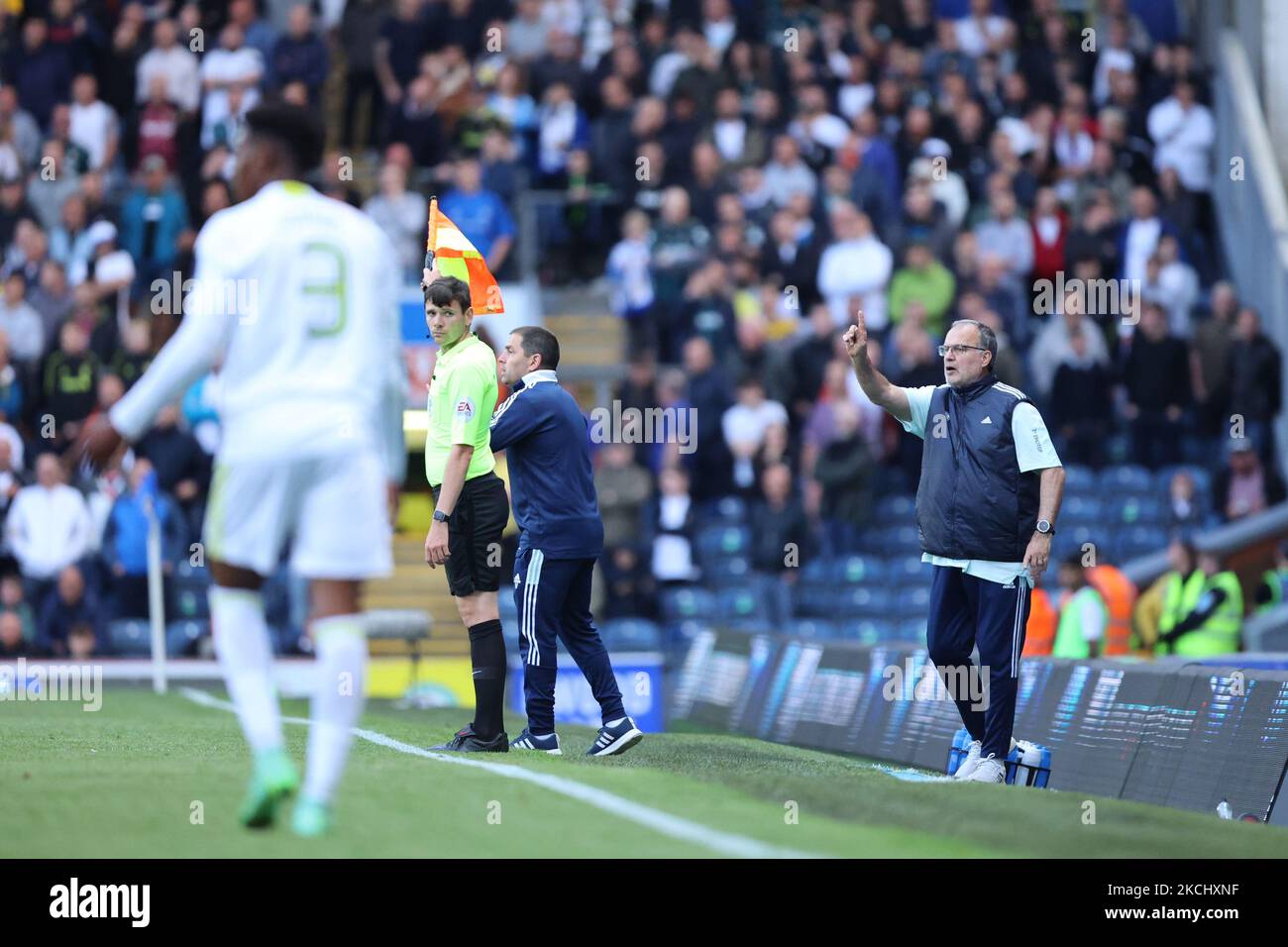 Marcelo Bielsa, Manager von Leeds United, ruft während des Vorsaison-Freundschaftsspiels zwischen Blackburn Rovers und Leeds United am Mittwoch, dem 28.. Juli 2021, im Ewood Park, Blackburn. (Foto von Pat Scaasi/MI News/NurPhoto) Stockfoto