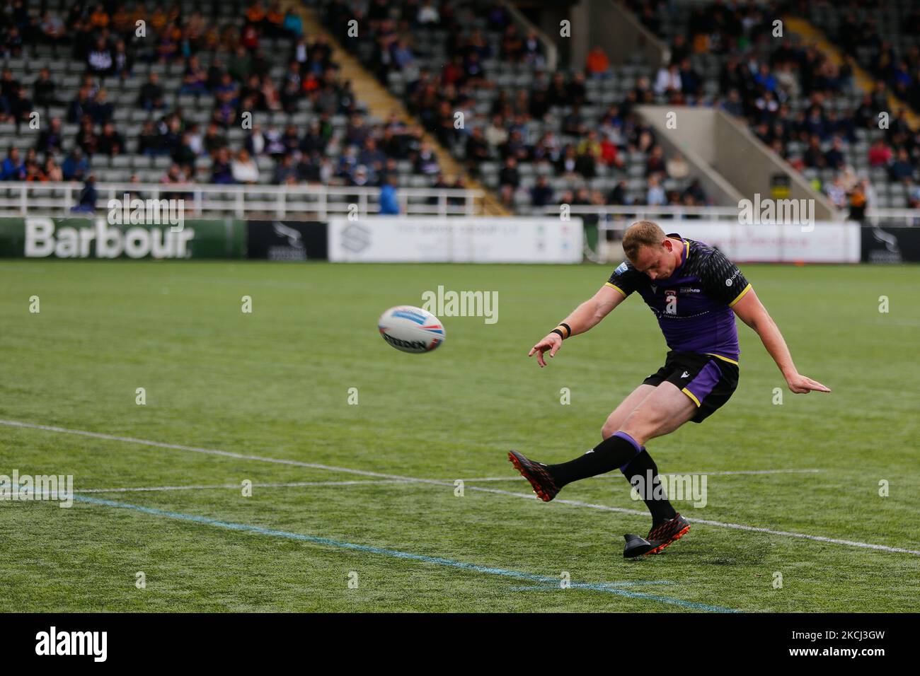 Josh Woods von Newcastle Thunder fügt die Extras während des BETFRED Championship-Spiels zwischen Newcastle Thunder und Whitehaven RLFC im Kingston Park, Newcastle am Sonntag, 1.. August 2021, hinzu. (Foto von Chris Lishman/MI News/NurPhoto) Stockfoto