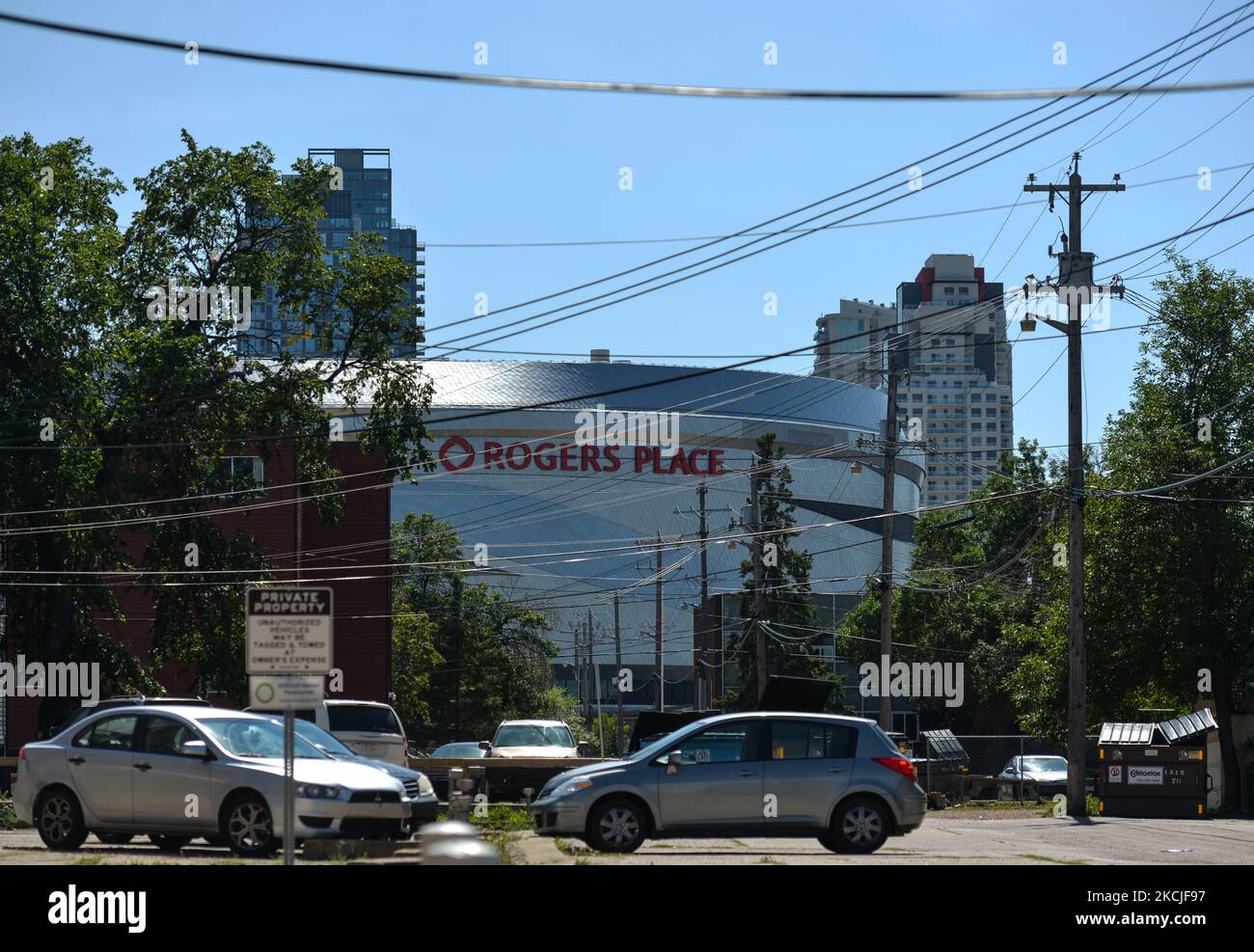 Blick auf die Rogers Place Arena im Stadtzentrum von Edmonton. Am Montag, den 9. August 2021, in Edmonton, Alberta, Kanada. (Foto von Artur Widak/NurPhoto) Stockfoto