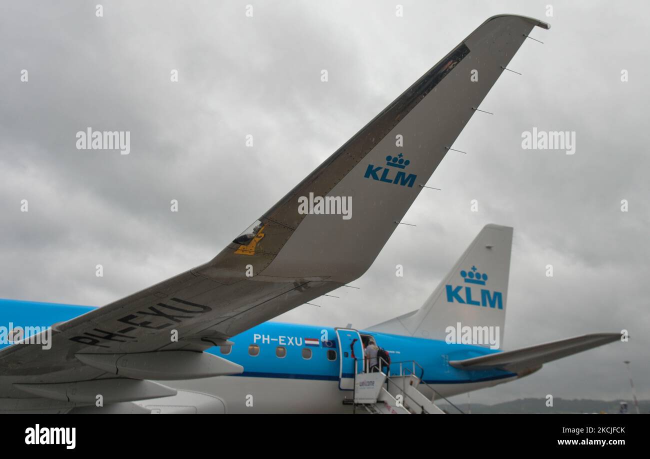 KLM-Flug nach Amsterdam an Bord des internationalen Flughafens Johannes Paul II. Kraków-Balice. Am Freitag, den 6. August 2021, Polen. (Foto von Artur Widak/NurPhoto) Stockfoto