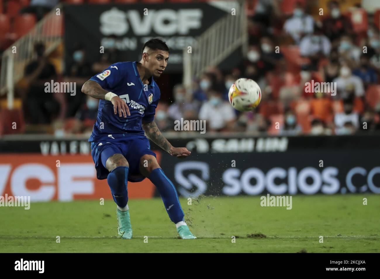 Mathias Olivera von Getafe CF beim La-Liga-Spiel zwischen Valencia CF und Getafe CF im Mestalla-Stadion am 13. August 2021 in Valencia, Spanien. (Foto von Jose Miguel Fernandez/NurPhoto) Stockfoto