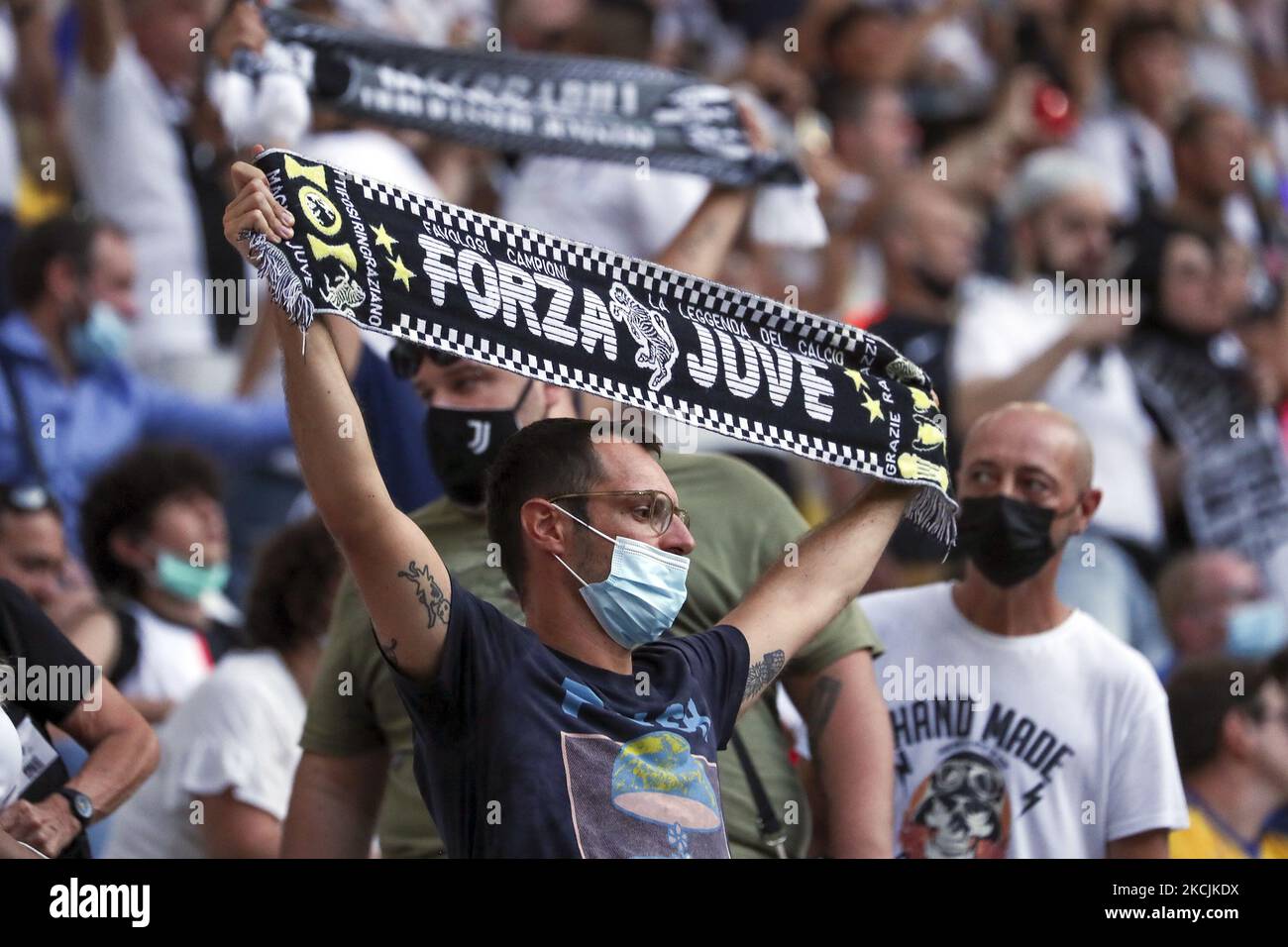 Juventus-Fans besuchen am 14. August 2021 das Freundschaftsspiel zwischen Juventus und Atalanta BC im Allianz-Stadion in Turin, Italien. (Foto von Giuseppe Cottini/NurPhoto) Stockfoto