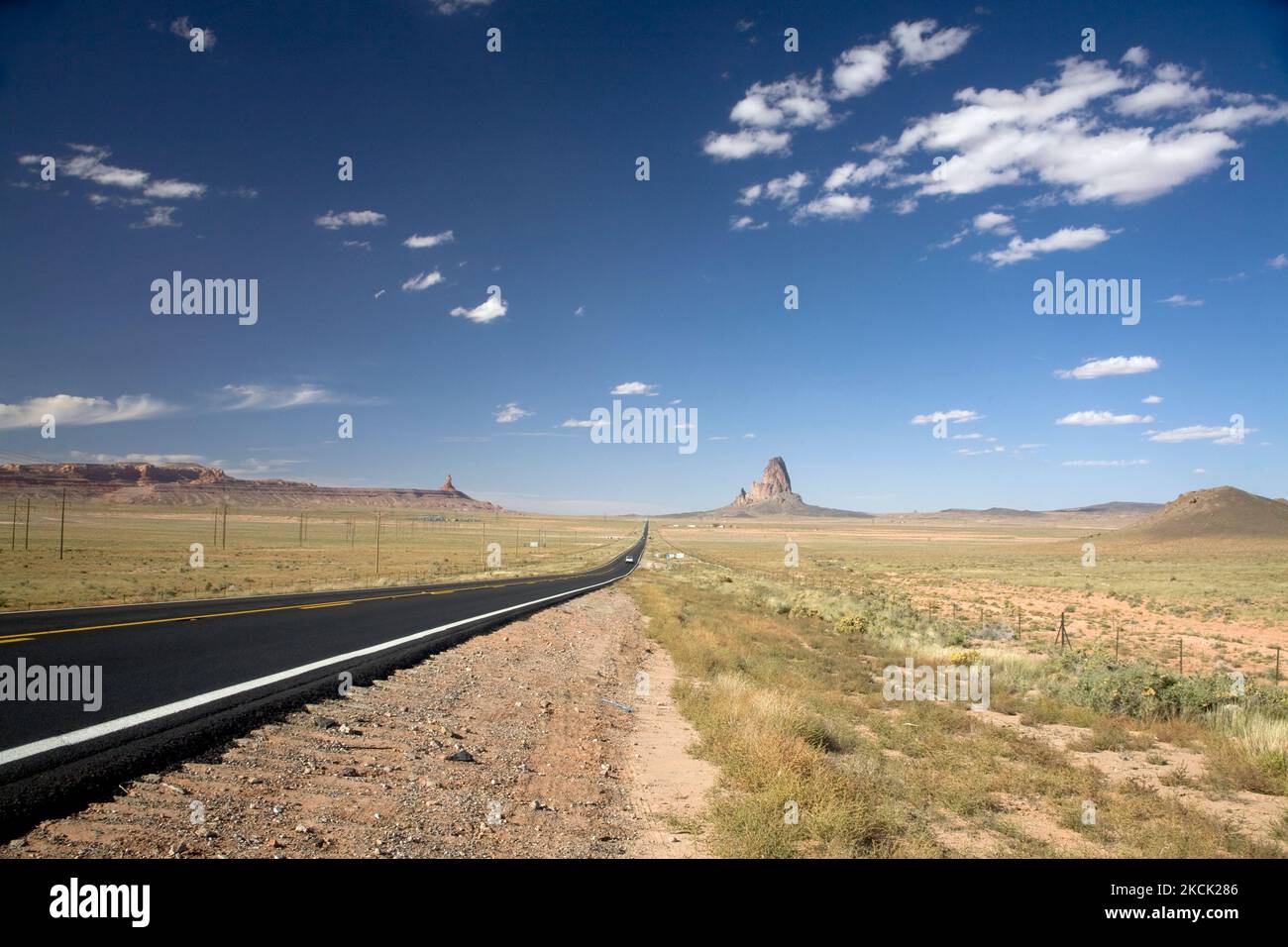 vista panoramica de carretera a kayenta Stockfoto