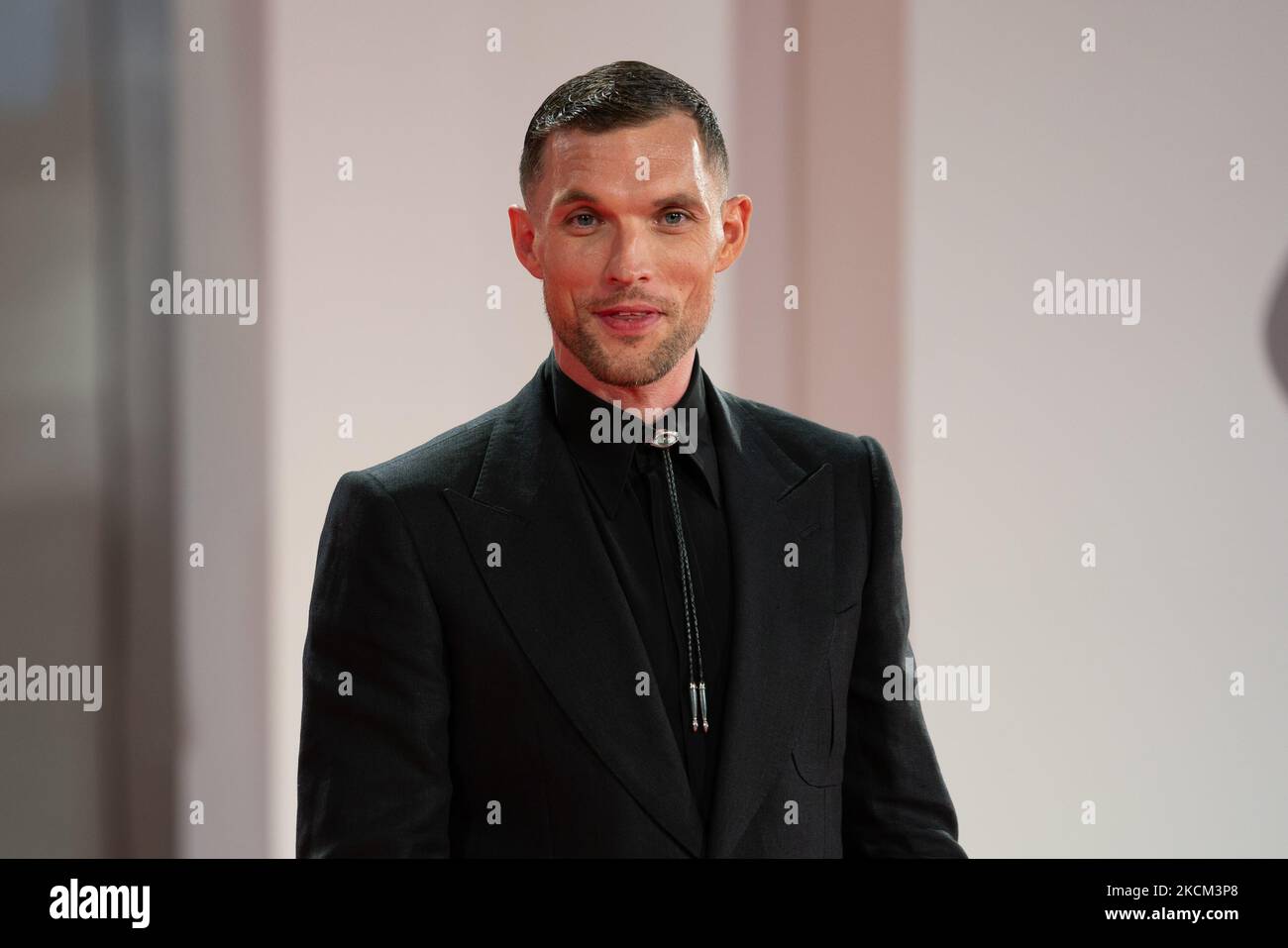 Ed Skrein besucht den roten Teppich des Films „Mona Lisa und der Blutmond“ während der Internationalen Filmfestspiele Venedig 78. am 05. September 2021 in Venedig, Italien. (Foto von Luca Carlino/NurPhoto) Stockfoto