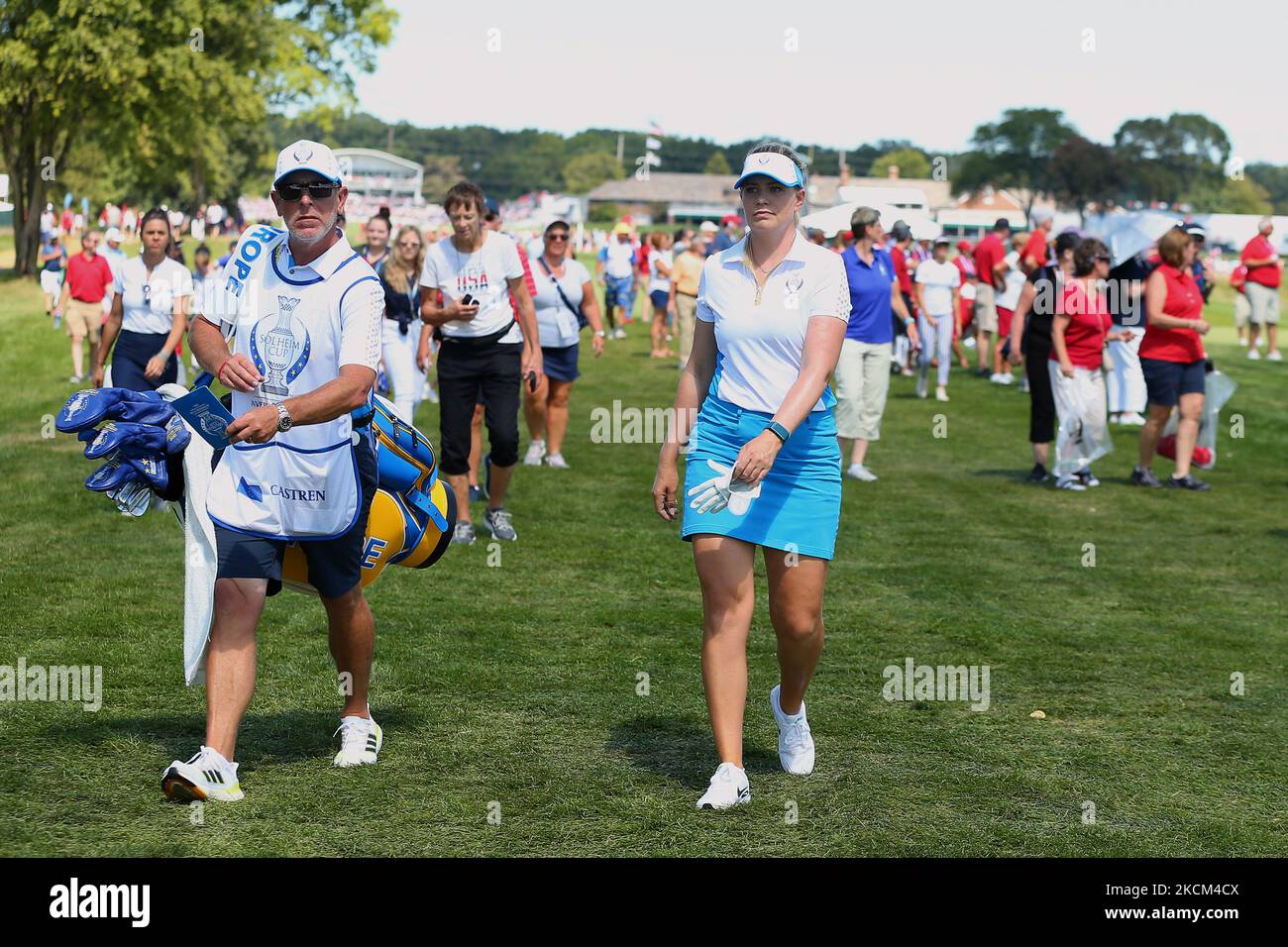 Matilda Castren vom Team Europe geht am Montag im Rahmen der Einzelpaarungen des Solheim Cup 2021 im Inverness Club in Toledo, Ohio, USA, auf das erste Loch. 6. September 2021. (Foto von Jorge Lemus/NurPhoto) Stockfoto