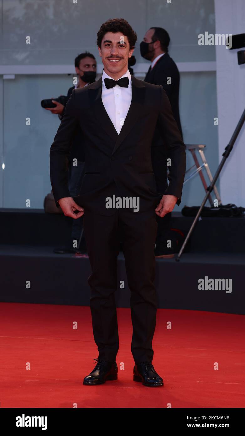 Eduardo Scarpetta besucht den roten Teppich des Films 'Qui Rido IO' während der Internationalen Filmfestspiele Venedig 78. am 07. September 2021 in Venedig, Italien. (Foto von Matteo Chinellato/NurPhoto) Stockfoto