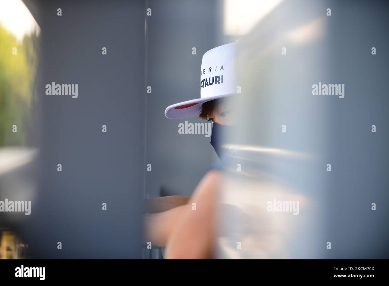 Yuki Tsunoda von der Scuderia Alpha Tauri Honda nimmt an der Pressekonferenz des italienischen GP Teil, der Formel-1-Weltmeisterschaft 14. im Autodromo Internazionale di Monza, in Monza, Lombardia, Italien, 9. September 2021 (Foto: Andrea Diodato/NurPhoto) Stockfoto